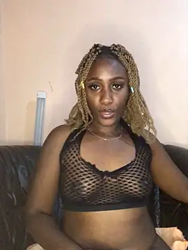 Snapshot of Lola_kims chatting on January 6, 11:52 pm Lola kims online show from January 6, 11:52 pm