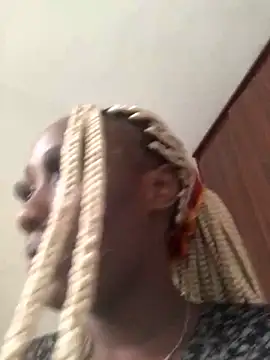 Snapshot of Lola_kims chatting on March 6, 10:09 am Lola kims online show from March 6, 10:09 am