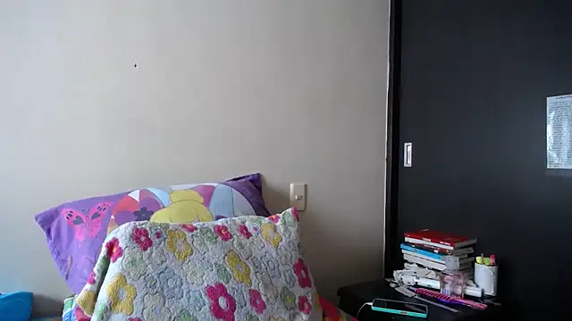 Snapshot of KAROLCANDY chatting on April 11, 12:42 pm KAROLCANDY online show from April 11, 12:42 pm