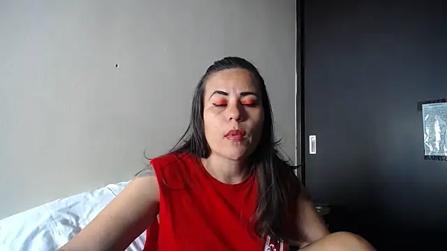 Snapshot of KAROLCANDY chatting on April 25, 9:23 pm KAROLCANDY online show from April 25, 9:23 pm