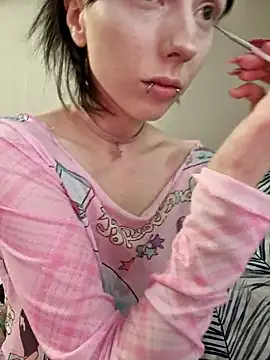 Snapshot of _Alice_0-0 chatting on May 14, 9:38 am Alice 0-0 online show from May 14, 9:38 am