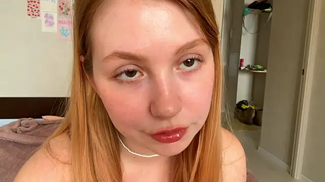 HoneyAudrey online show from March 9, 3:32 am