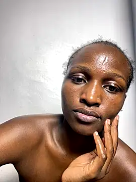 Curvixx online show from December 14, 6:45 pm