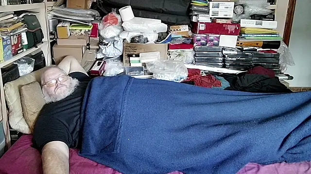 hadeszeuss2 online show from January 16, 2:41 pm