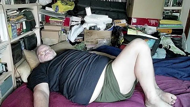 hadeszeuss2 online show from February 18, 4:59 pm