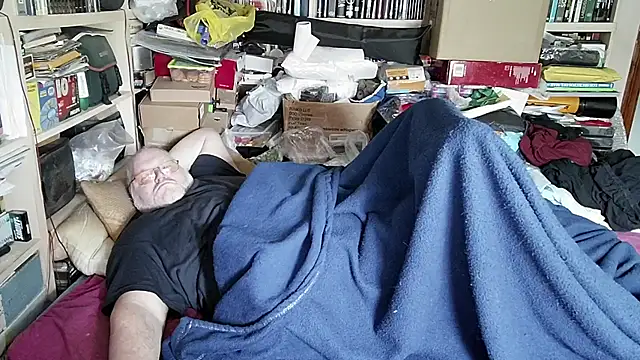 hadeszeuss2 online show from February 24, 2:37 pm