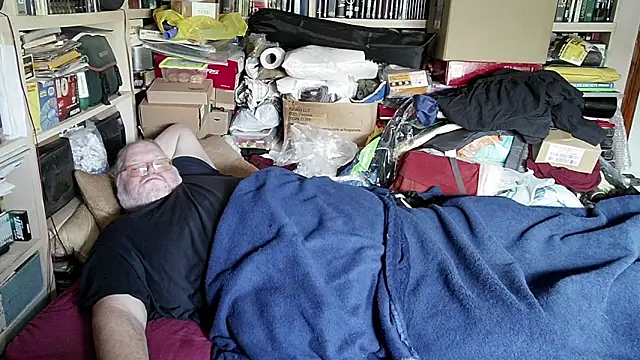 hadeszeuss2 online show from March 3, 3:31 pm