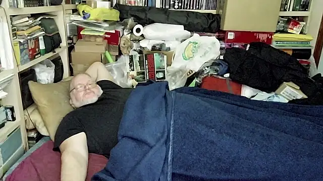 hadeszeuss2 online show from March 5, 5:50 pm