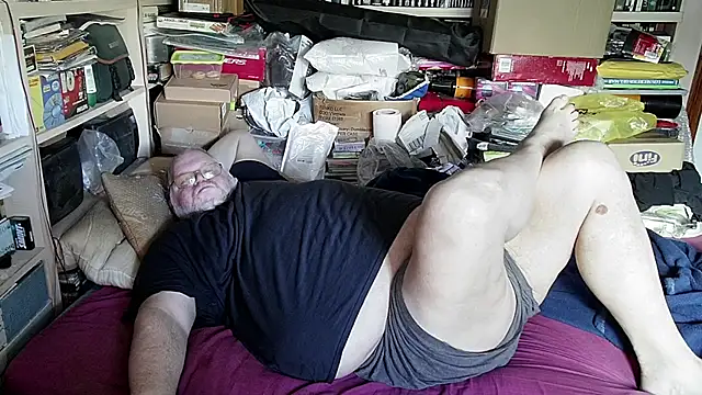 hadeszeuss2 online show from March 11, 2:40 pm