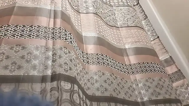 Snapshot of Davo84123 chatting on March 23, 5:17 pm Davo84123 online show from March 23, 5:17 pm