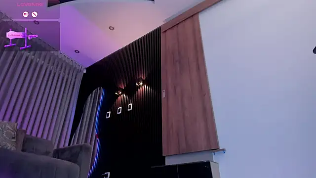 Snapshot of lenah_smith chatting on February 19, 6:10 pm lenah smith online show from February 19, 6:10 pm