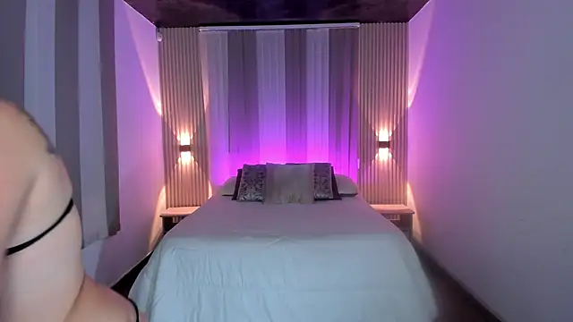 Snapshot of lenah_smith chatting on February 25, 11:19 am lenah smith online show from February 25, 11:19 am