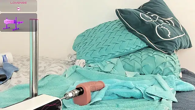 emma alice  online show from March 17, 3:50 pm