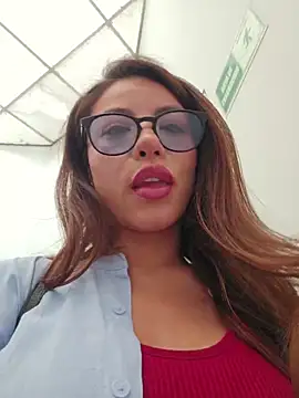 Snapshot of Karen_San_Miguel chatting on June 22, 7:22 pm Karen San Miguel online show from June 22, 7:22 pm