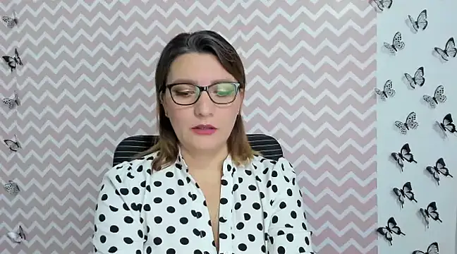 Snapshot of Amie_Adams82_ chatting on December 10, 4:17 pm Amie Adams82 online show from December 10, 4:17 pm