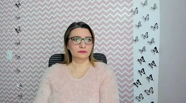 Snapshot of Amie_Adams82_ chatting on December 28, 6:08 pm Amie Adams82 online show from December 28, 6:08 pm