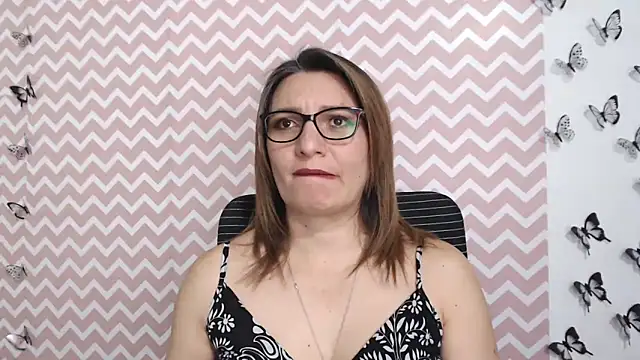 Snapshot of Amie_Adams82_ chatting on January 23, 12:57 am Amie Adams82 online show from January 23, 12:57 am