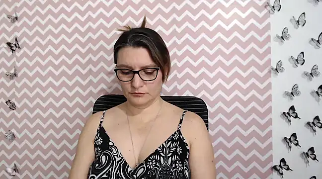 Snapshot of Amie_Adams82_ chatting on February 3, 4:10 pm Amie Adams82 online show from February 3, 4:10 pm