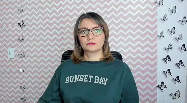 Snapshot of Amie_Adams82_ chatting on March 10, 6:23 pm Amie Adams82 online show from March 10, 6:23 pm