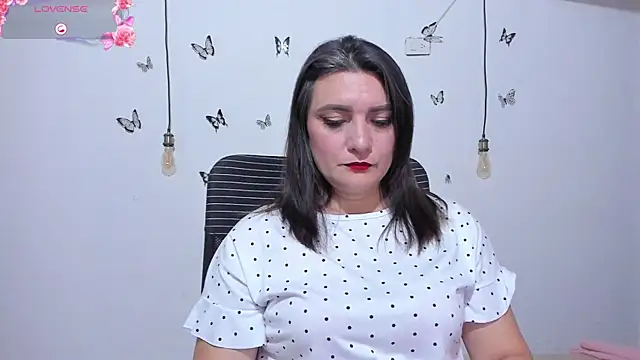 Amie Adams82  online show from June 5, 2:01 pm