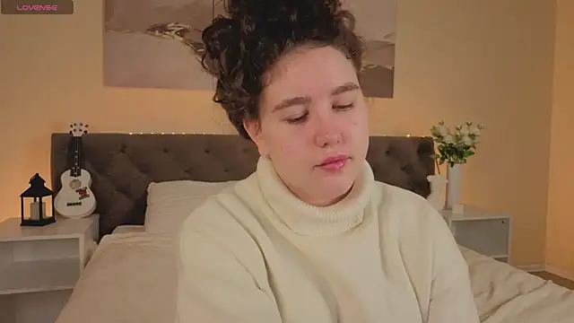 Ariella Sol online show from November 8, 1:06 am