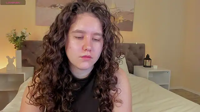 Snapshot of Ariella_Sol chatting on June 20, 1:09 am Ariella Sol online show from June 20, 1:09 am