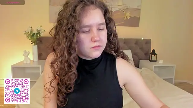Snapshot of Ariella_Sol chatting on June 21, 1:08 am Ariella Sol online show from June 21, 1:08 am