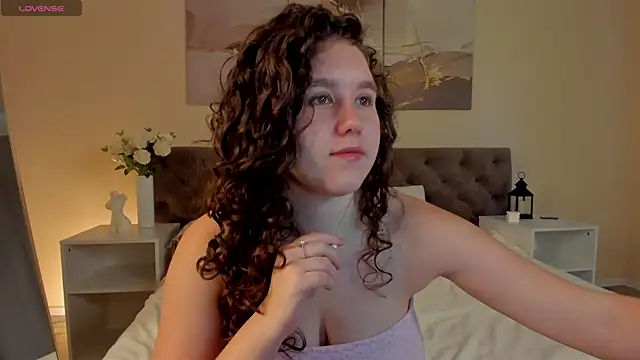 Snapshot of Ariella_Sol chatting on July 23, 1:08 am Ariella Sol online show from July 23, 1:08 am