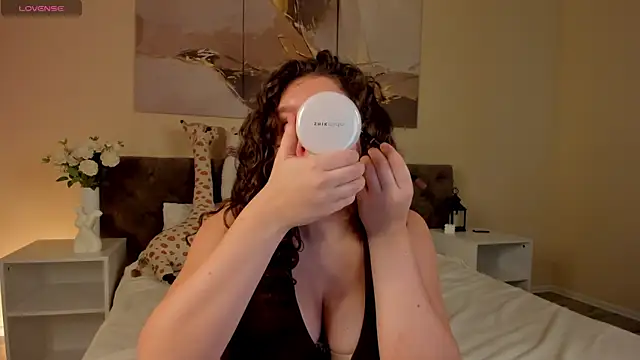 Snapshot of Ariella_Sol chatting on July 29, 1:04 am Ariella Sol online show from July 29, 1:04 am