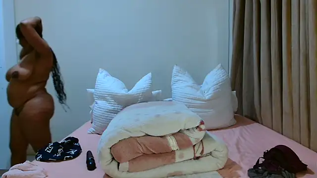 ALEXABOUJEE95 online show from February 9, 2:43 pm