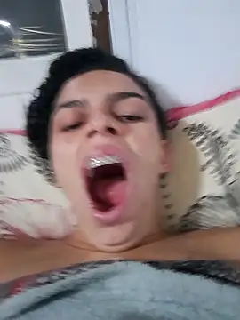 Snapshot of morenamaravilhosa chatting on March 18, 1:43 am morenamaravilhosa online show from March 18, 1:43 am