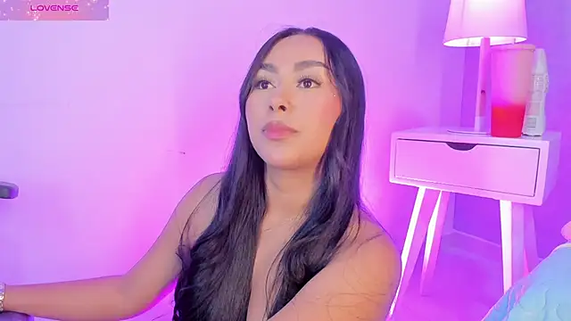 Cameliaa Smiith online show from December 3, 3:14 am