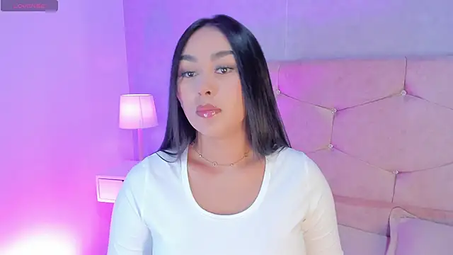 Snapshot of Cameliaa_Smiith chatting on May 27, 3:58 am Cameliaa Smiith online show from May 27, 3:58 am