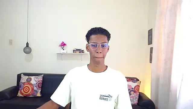 maiki18  online show from January 30, 1:42 pm