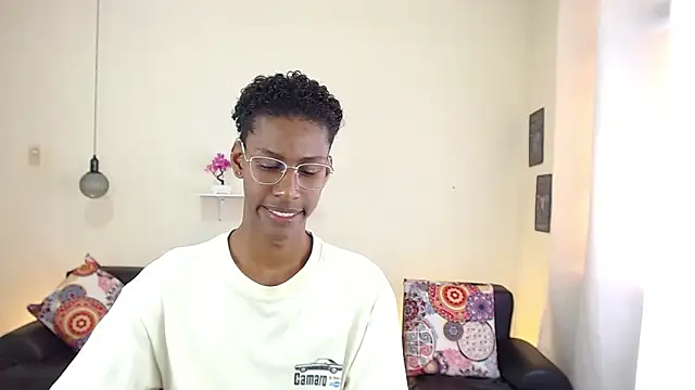 maiki18  online show from February 8, 4:57 pm