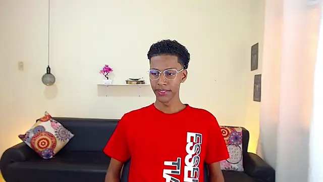 maiki18  online show from February 10, 1:55 pm