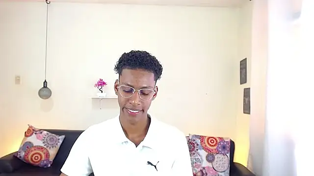 maiki18  online show from February 12, 7:56 pm