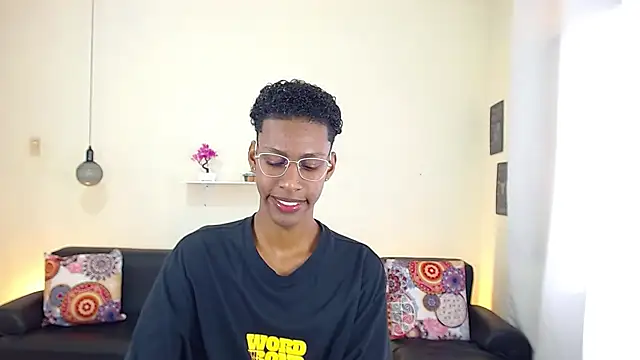 maiki18  online show from February 14, 1:51 pm