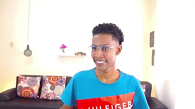 maiki18  online show from February 24, 1:53 pm