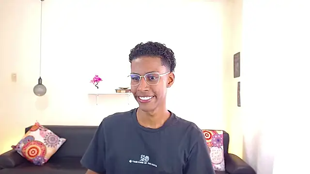 maiki18  online show from February 27, 1:49 pm