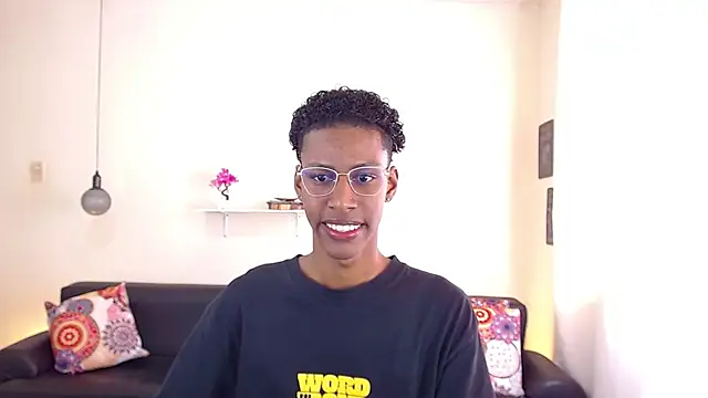 maiki18  online show from March 1, 1:51 pm