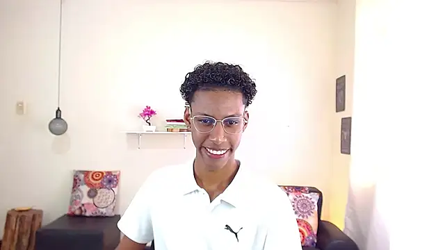 maiki18  online show from March 10, 1:43 pm