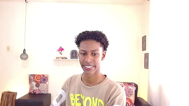 maiki18  online show from March 22, 1:41 pm