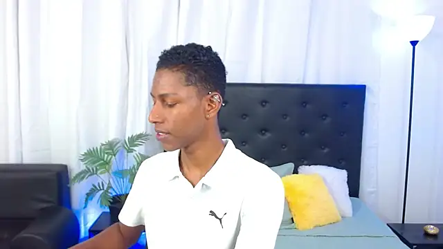 maiki18  online show from November 8, 1:55 pm