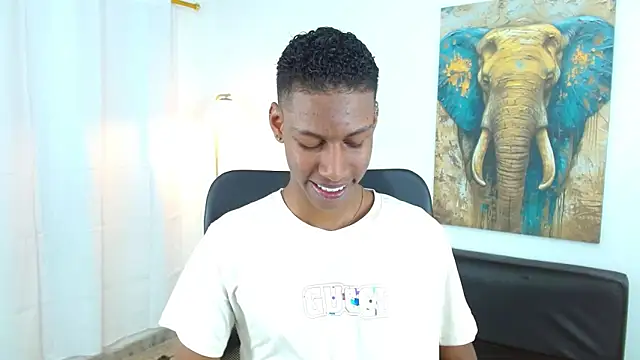 maiki18  online show from November 11, 8:53 pm