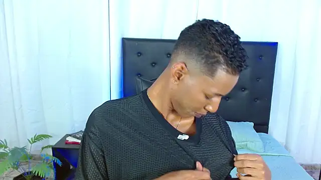 maiki18  online show from March 5, 8:38 pm