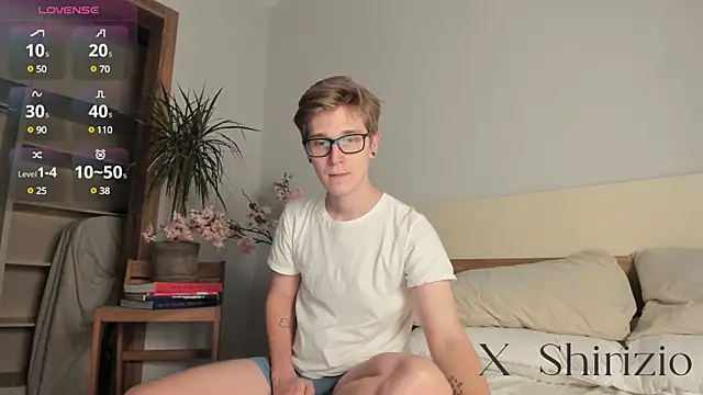 Snapshot of Shirizi chatting on December 8, 4:39 pm Shirizi online show from December 8, 4:39 pm