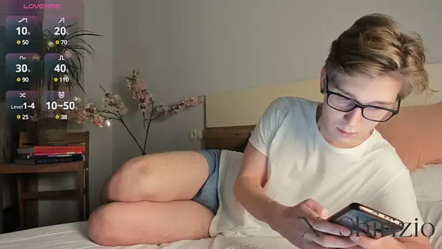 Snapshot of Shirizi chatting on December 21, 3:09 pm Shirizi online show from December 21, 3:09 pm