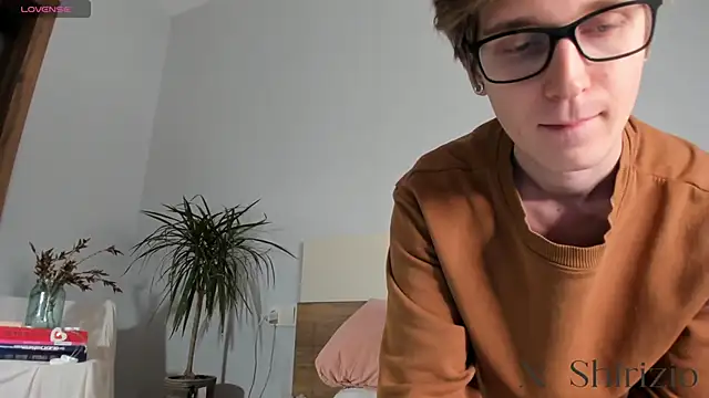 Snapshot of Shirizi chatting on January 28, 10:45 am Shirizi online show from January 28, 10:45 am