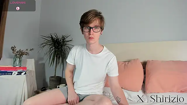 Snapshot of Shirizi chatting on February 3, 9:07 pm Shirizi online show from February 3, 9:07 pm